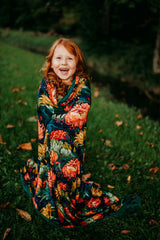 Knuffel blanket “Chrysanthemum” triple layer all natural bamboo HUGE throw 60x60